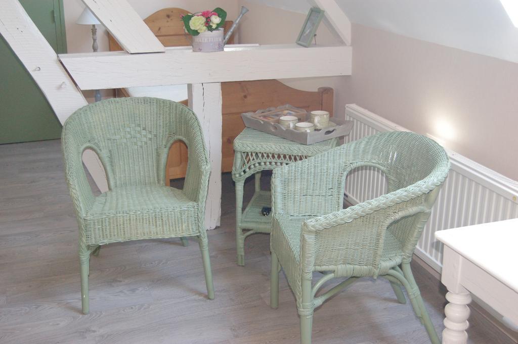 La Chaiserie La Croix-Saint-Leufroy Rum bild