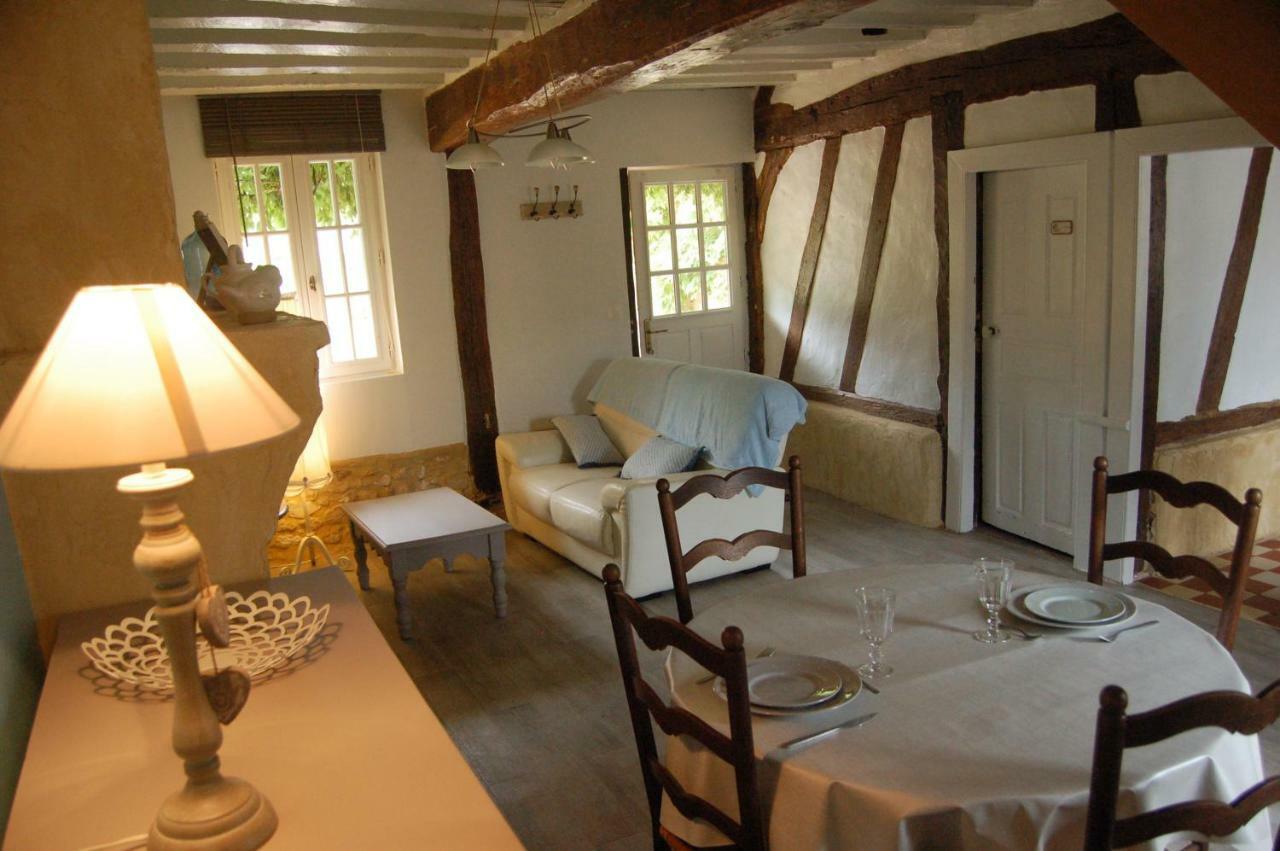 La Chaiserie La Croix-Saint-Leufroy Exteriör bild